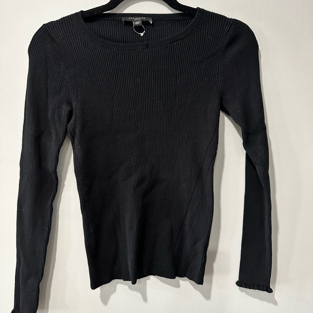 💕4 for $12 Sale!💕Ann Taylor Black Long Sleeve Top